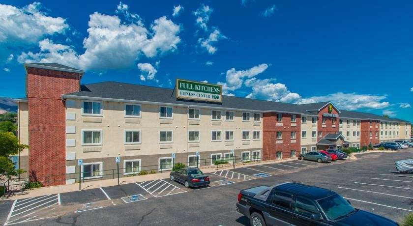 Intown Suites Extended Stay Колорадо-Спрингс Экстерьер фото